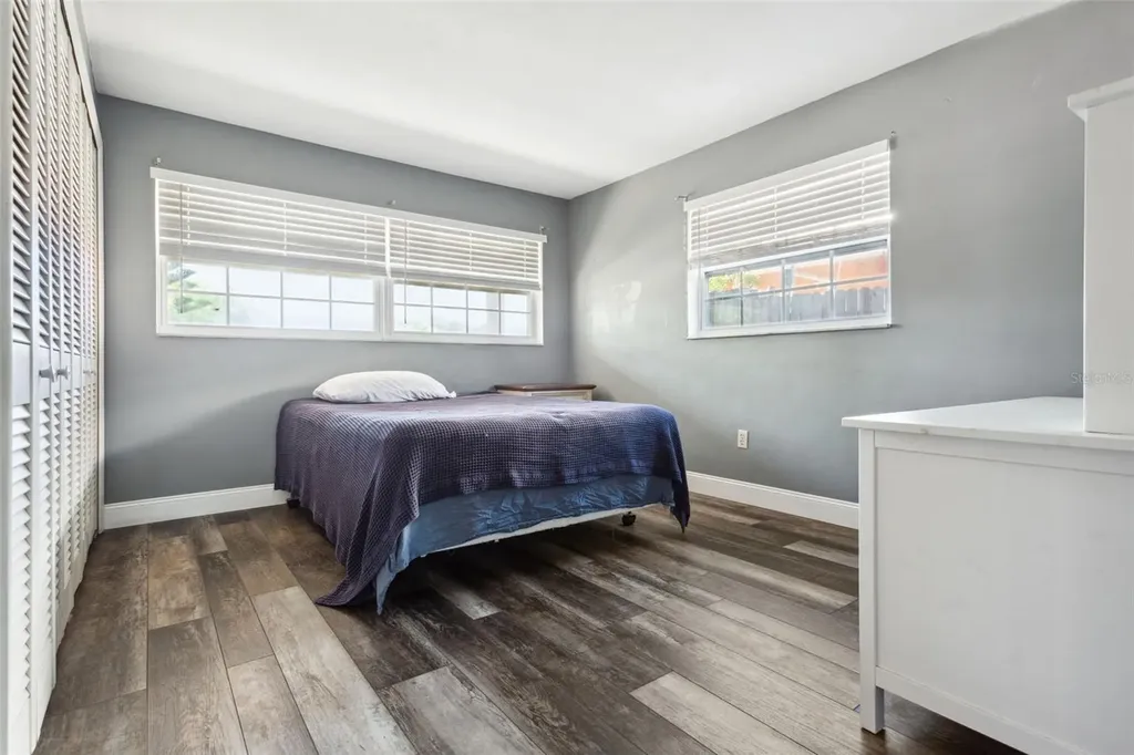 2132 Greenbriar Boulevard Clearwater FL 33763