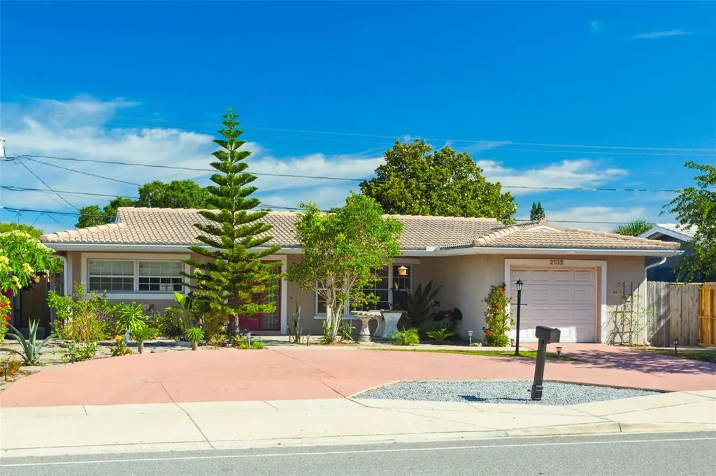 2132 Greenbriar Boulevard Clearwater FL 33763
