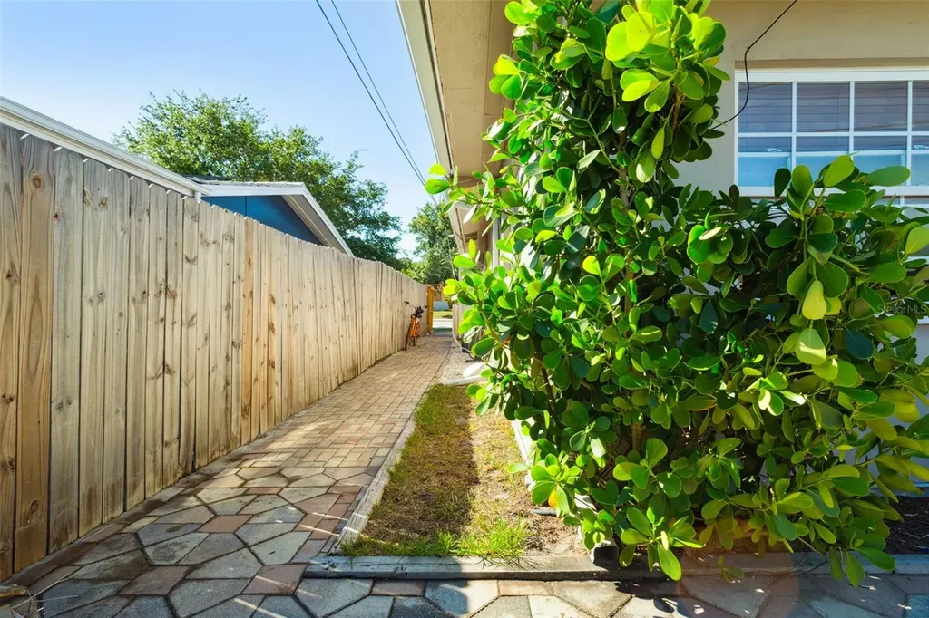 2132 Greenbriar Boulevard Clearwater FL 33763