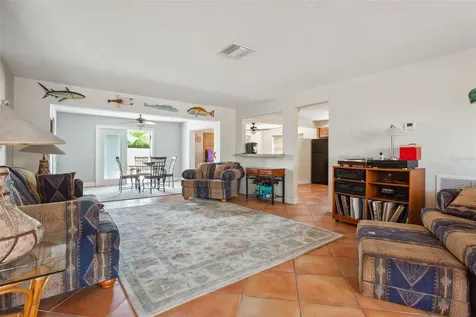 2132 Greenbriar Boulevard Clearwater FL 33763