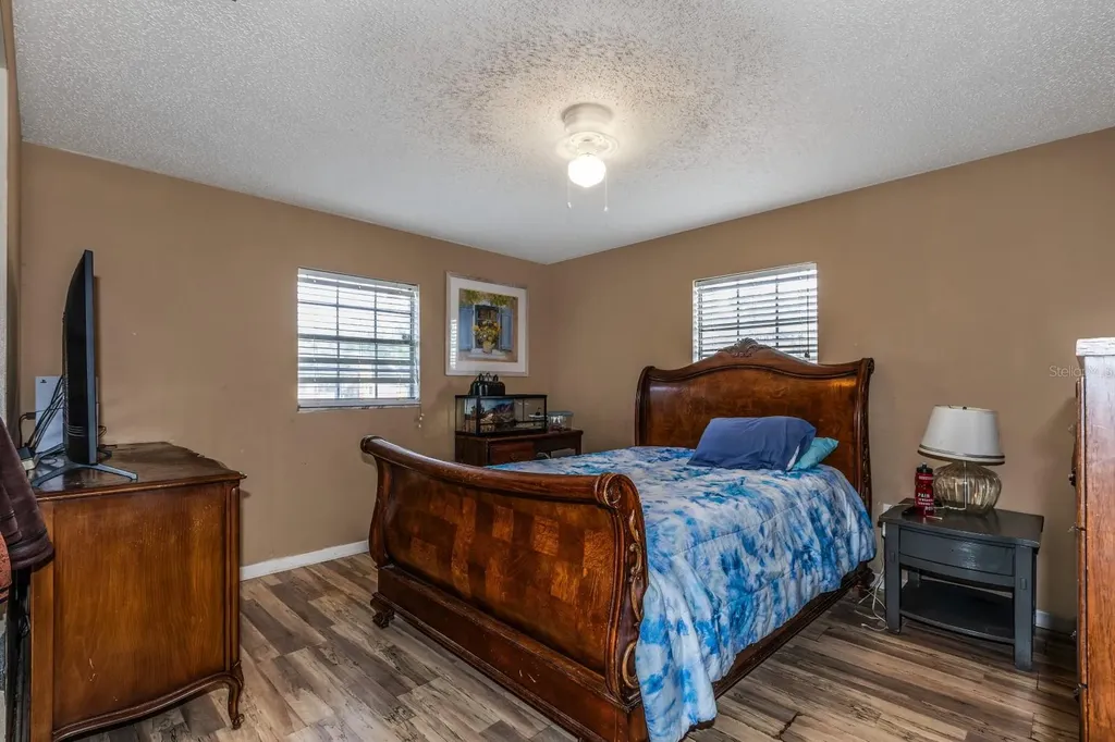 20024 State Road 44 Eustis FL 32736