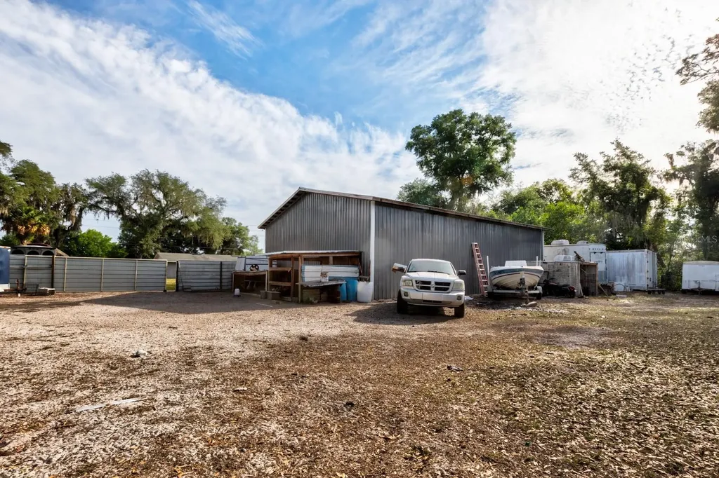 20024 State Road 44 Eustis FL 32736