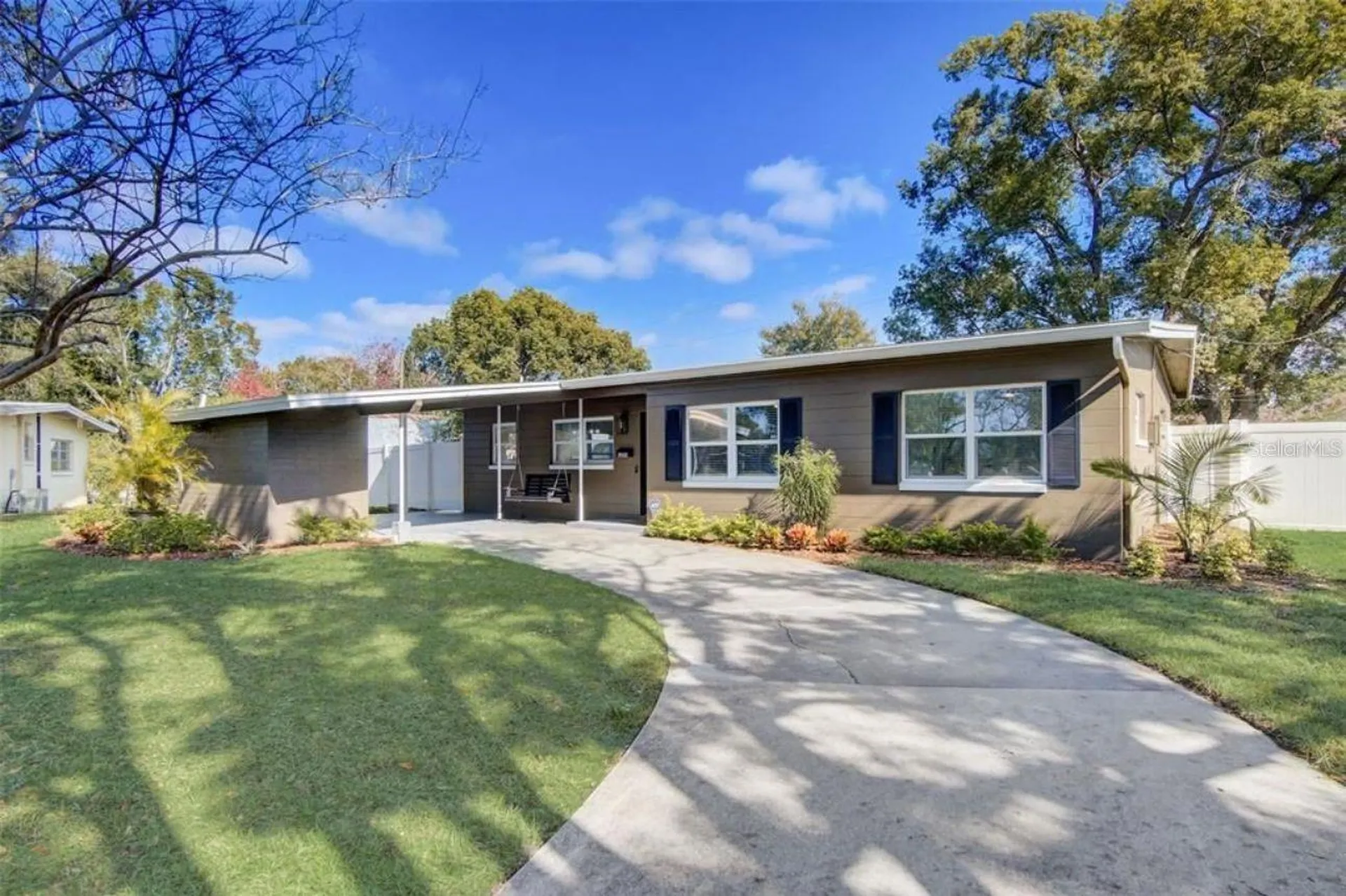 5205 Chenault Avenue Orlando FL 32839