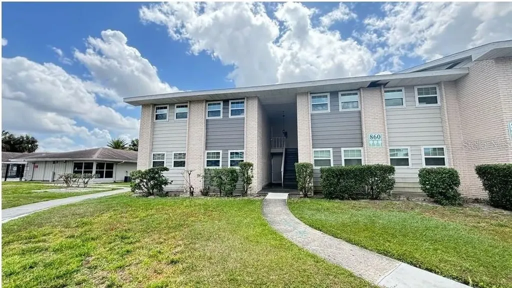860 Sky Lake Circle Orlando FL 32809