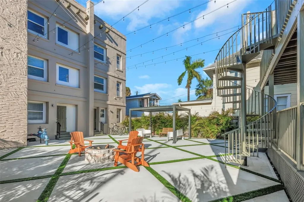 409 8th Street N St Petersburg FL 33701