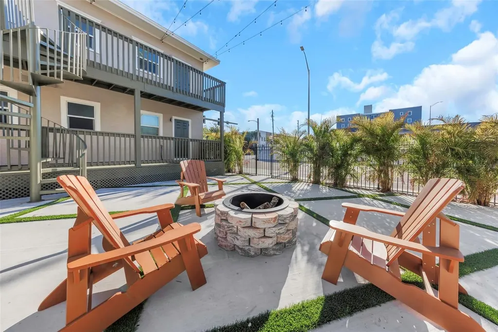 409 8th Street N St Petersburg FL 33701
