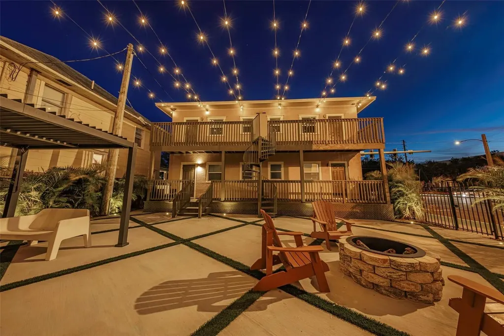 409 8th Street N St Petersburg FL 33701