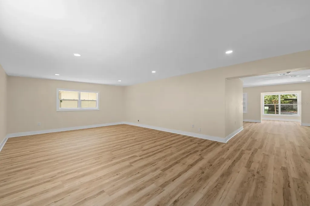10707 N Rome Avenue Tampa FL 33612