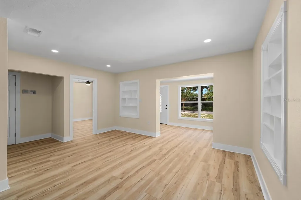 10707 N Rome Avenue Tampa FL 33612