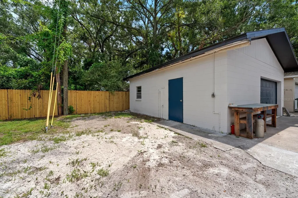 10707 N Rome Avenue Tampa FL 33612