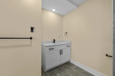 10707 N Rome Avenue Tampa FL 33612