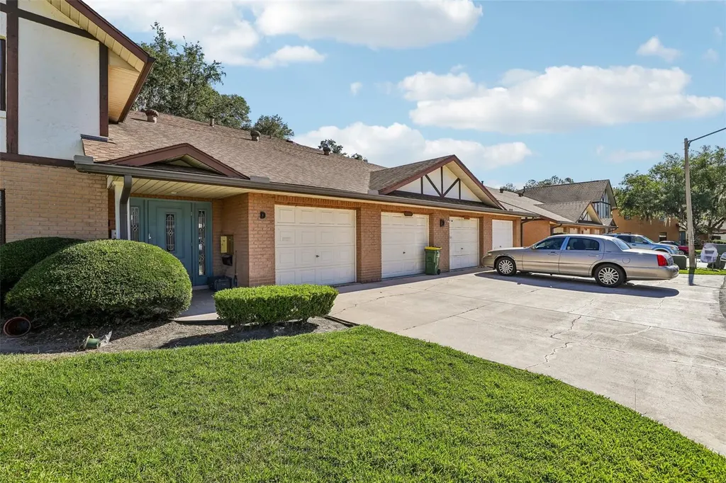 100 E Oak Terrace Drive Leesburg FL 34748