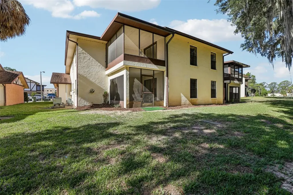 100 E Oak Terrace Drive Leesburg FL 34748