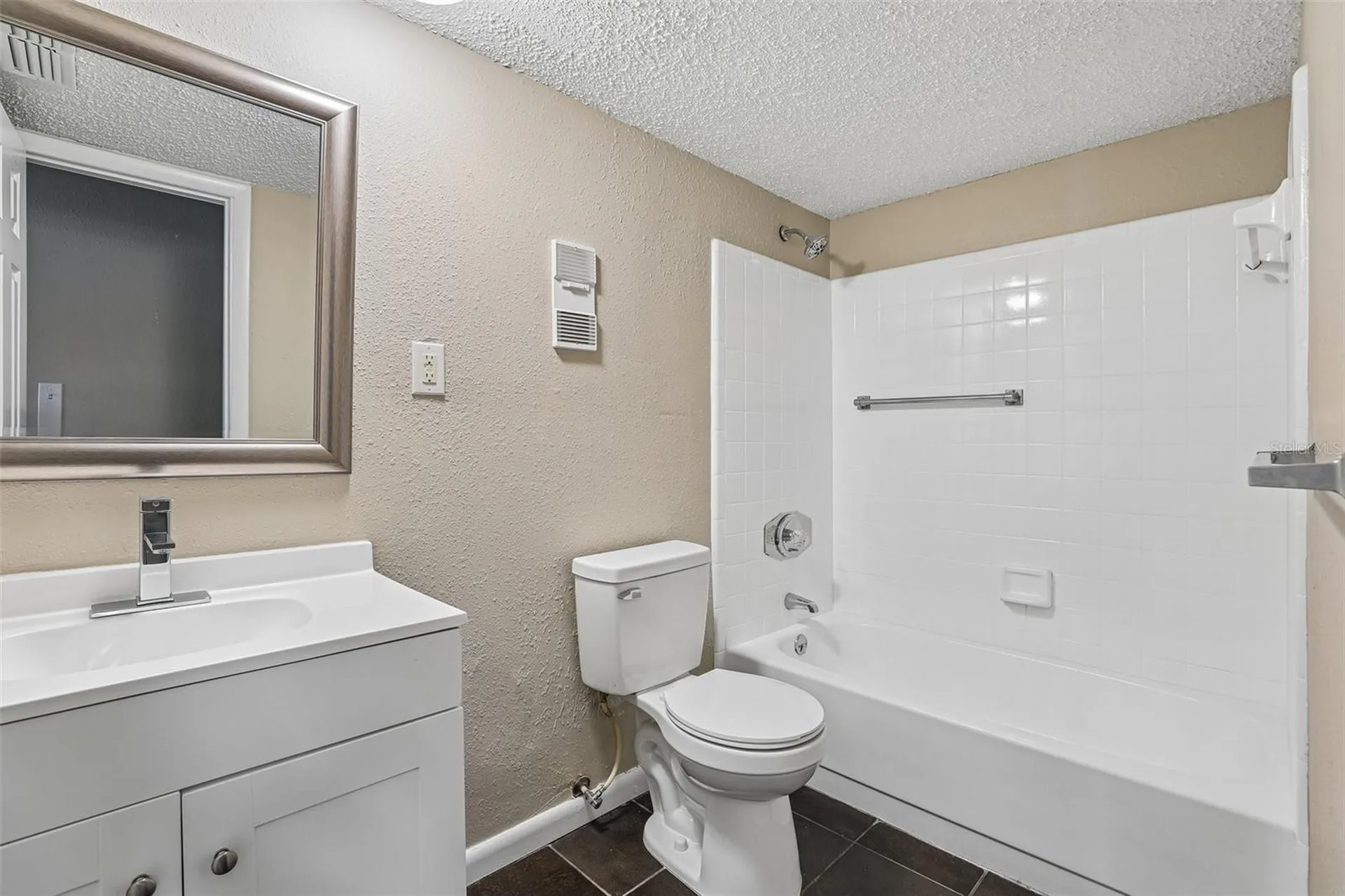 100 E Oak Terrace Drive Leesburg FL 34748