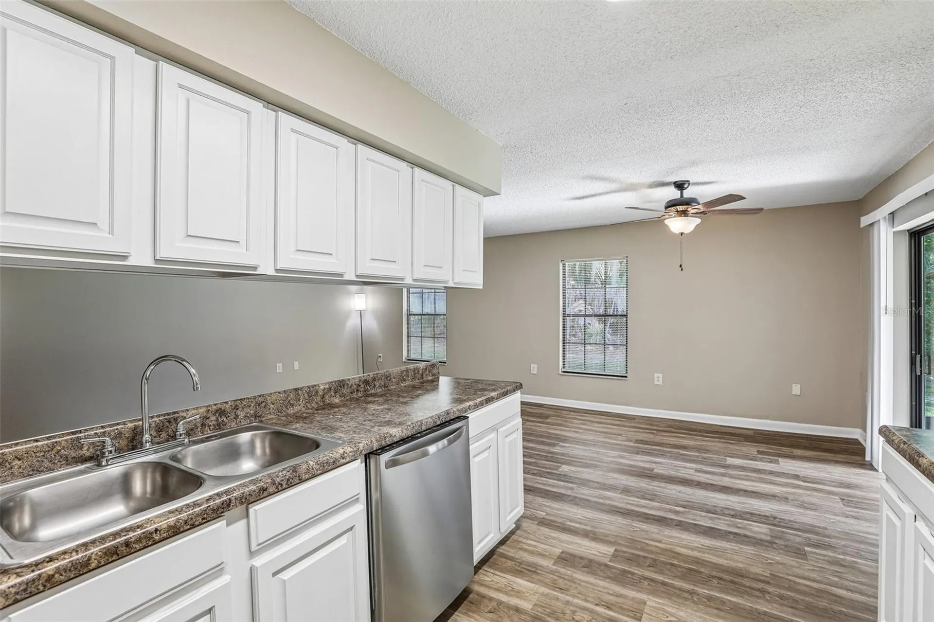 100 E Oak Terrace Drive Leesburg FL 34748
