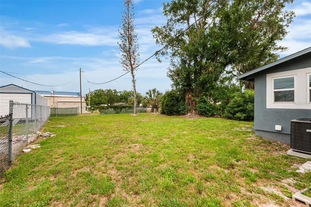 807 NW 1st Avenue Mulberry FL 33860