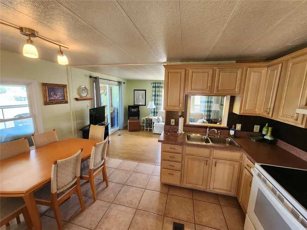 808 53rd Avenue E Bradenton FL 34203