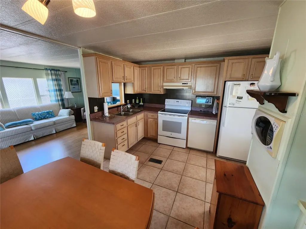 808 53rd Avenue E Bradenton FL 34203
