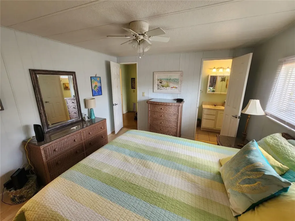 808 53rd Avenue E Bradenton FL 34203