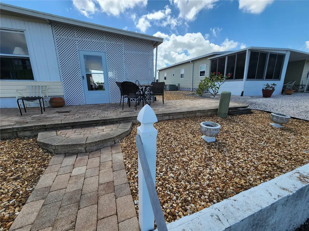 808 53rd Avenue E Bradenton FL 34203