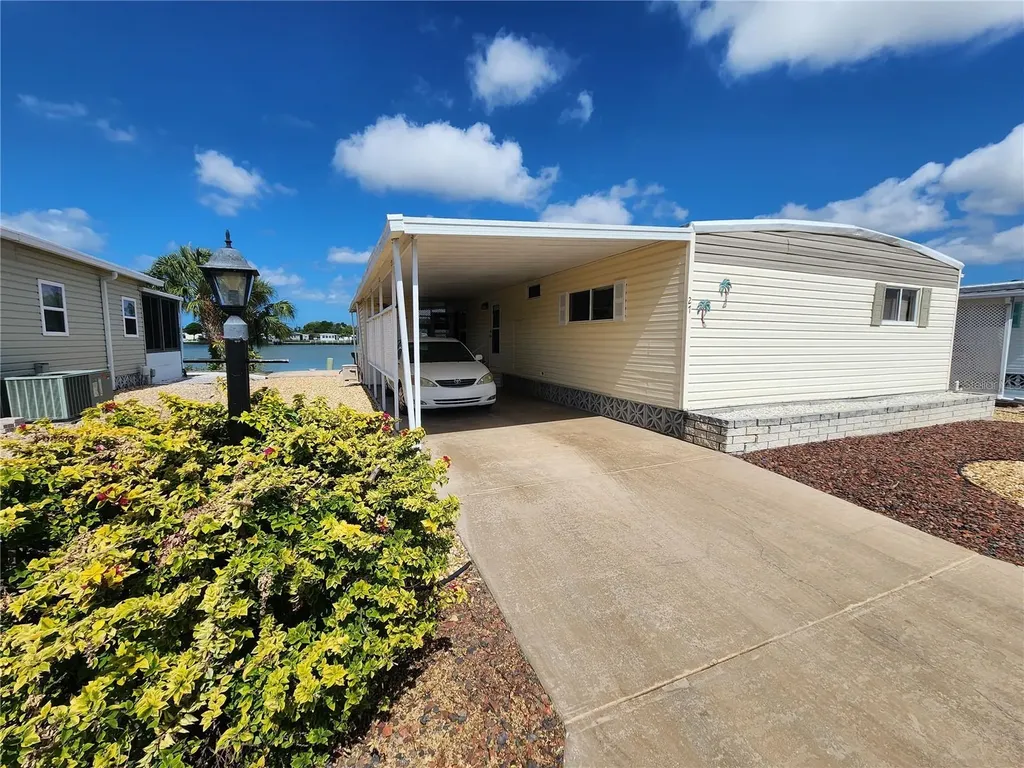 808 53rd Avenue E Bradenton FL 34203