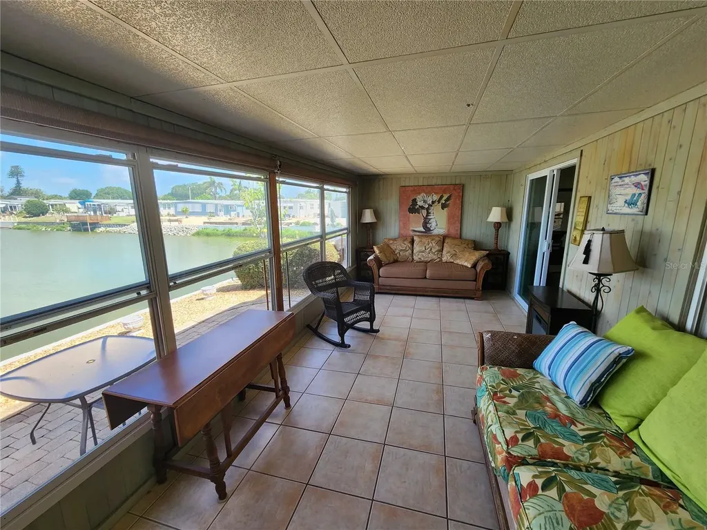 808 53rd Avenue E Bradenton FL 34203