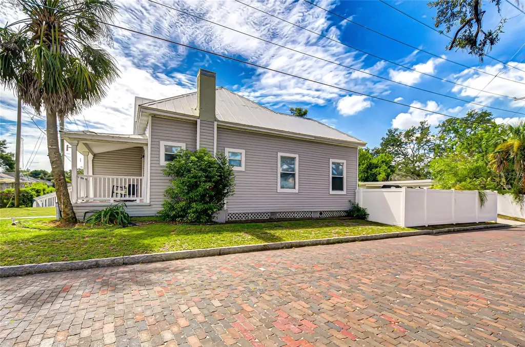 3120 N Woodrow Avenue Tampa FL 33603