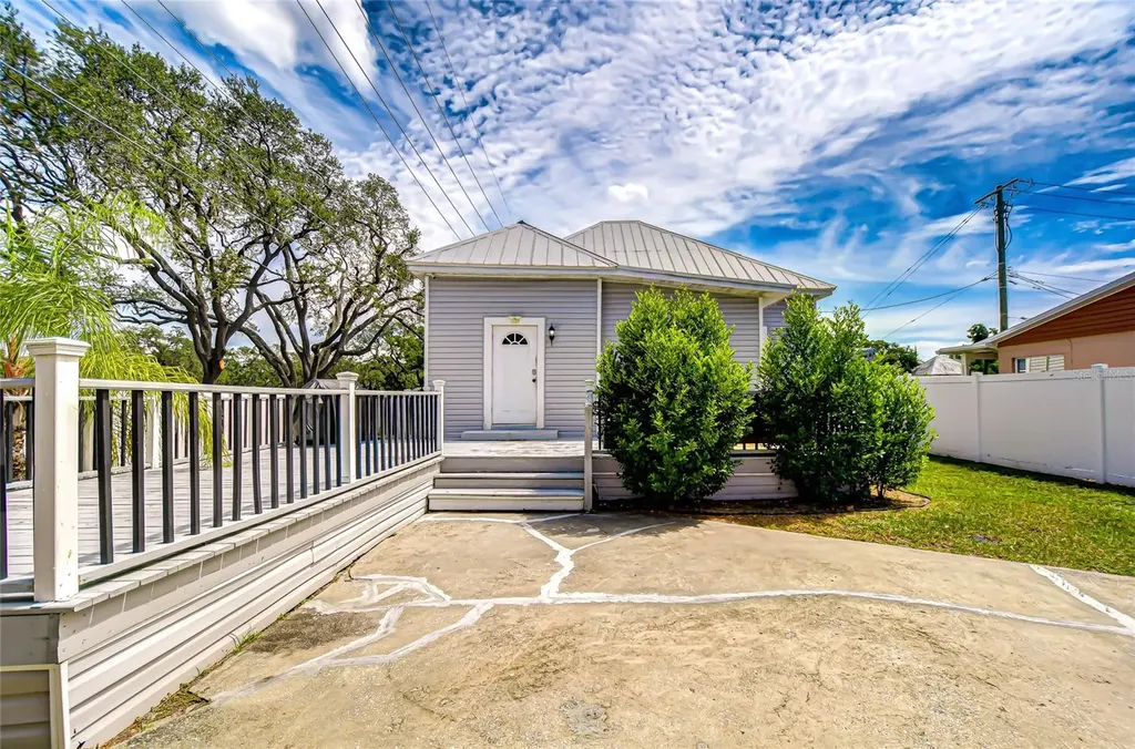 3120 N Woodrow Avenue Tampa FL 33603
