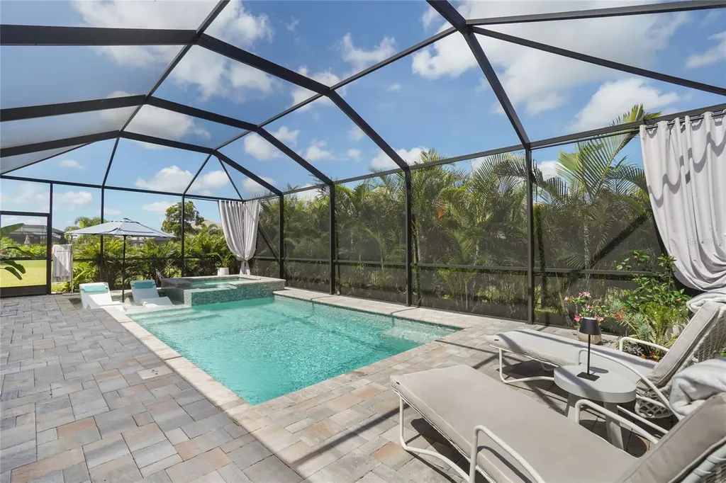 5238 Coral Reef Way Bradenton FL 34211