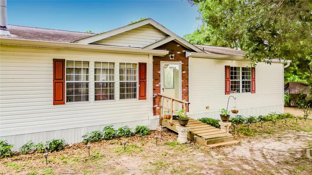255 Grant Bass Road Kenansville FL 34739