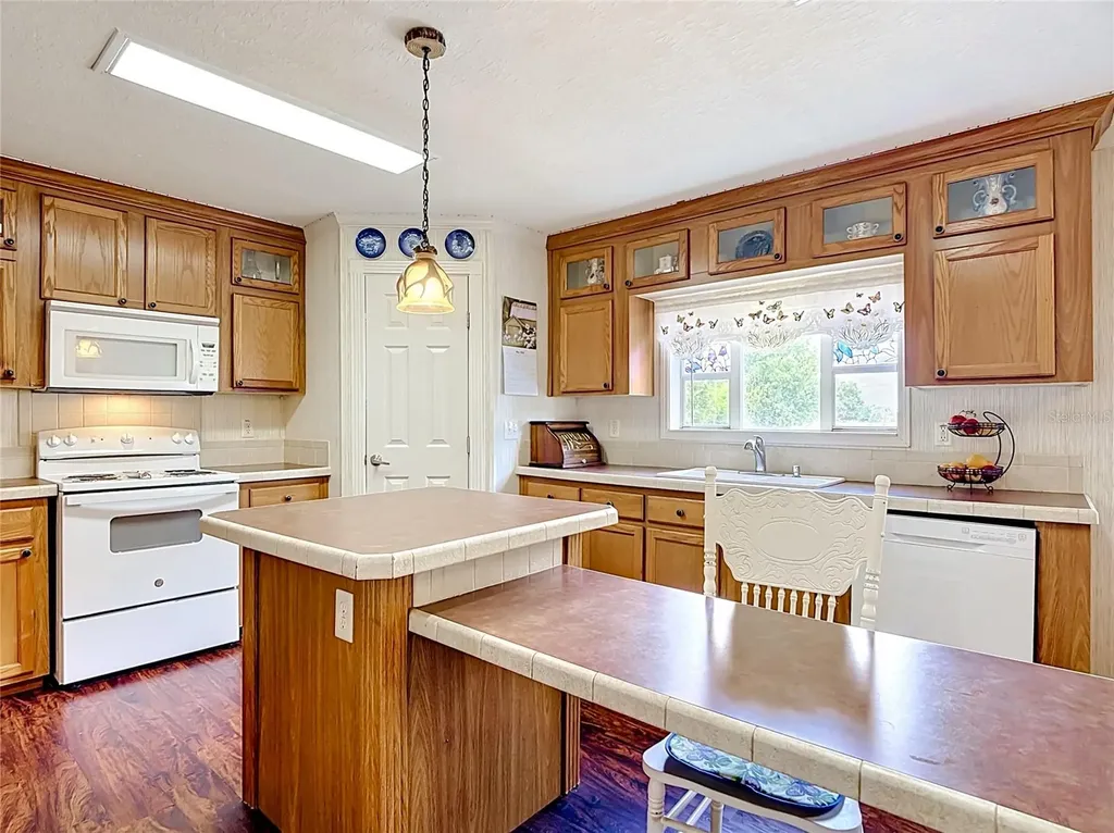 255 Grant Bass Road Kenansville FL 34739