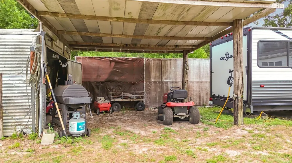 255 Grant Bass Road Kenansville FL 34739