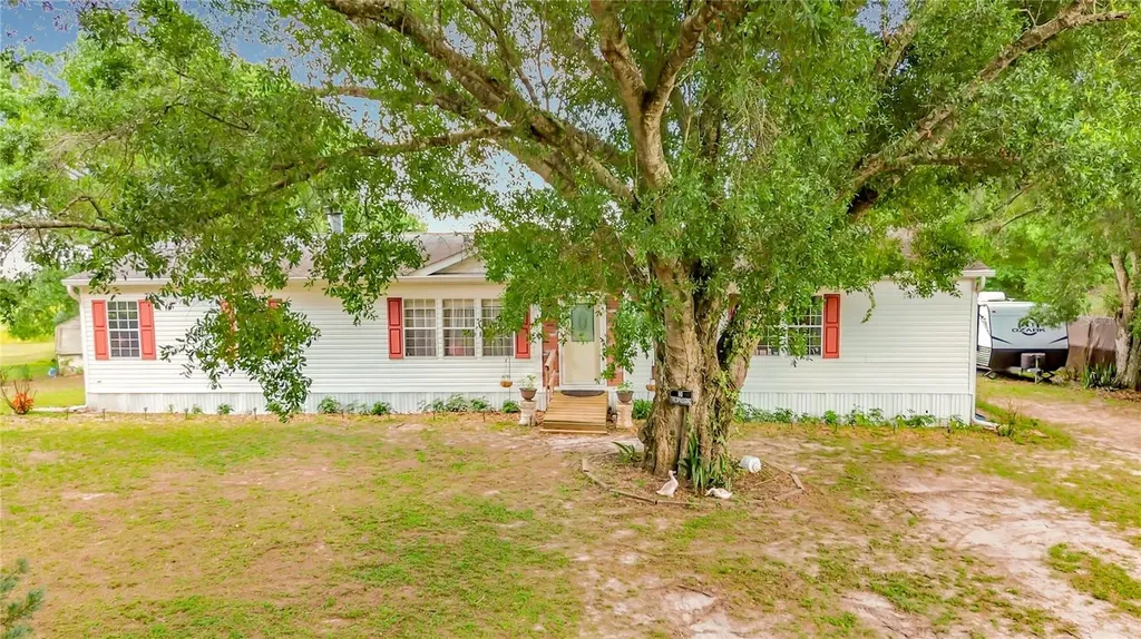255 Grant Bass Road Kenansville FL 34739