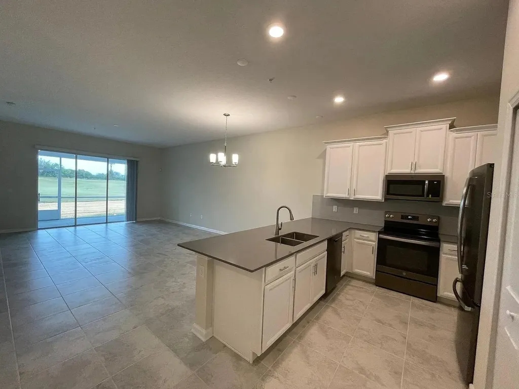 811 Ocean Course Avenue Davenport FL 33896