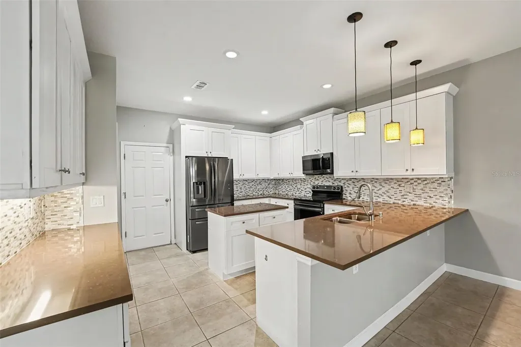 1264 Riserva Lane Palm Harbor FL 34683