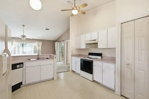 9207 Spring Hill Drive Spring Hill FL 34608