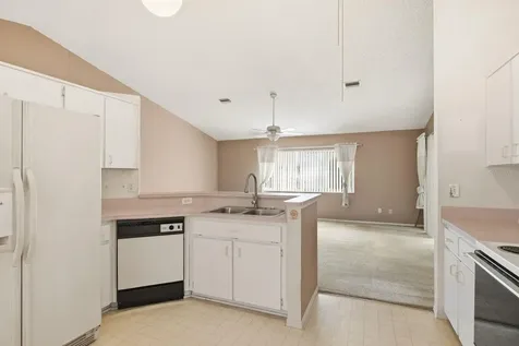 9207 Spring Hill Drive Spring Hill FL 34608