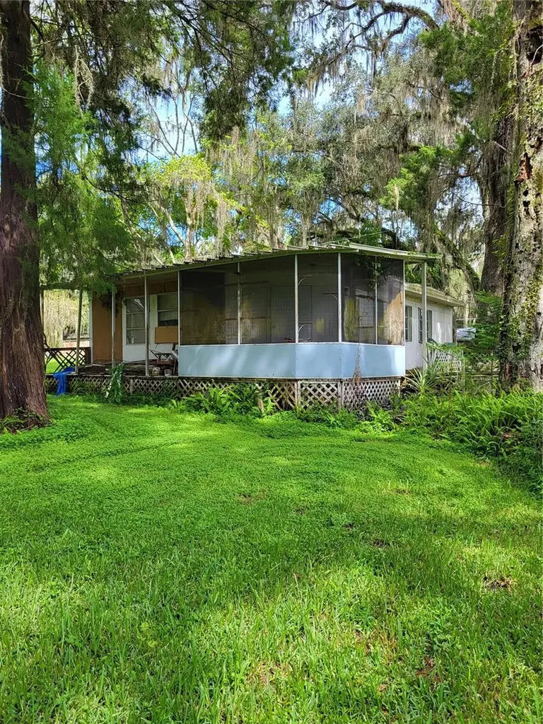 2377 NW 34th Place Lake Panasoffkee FL 33538