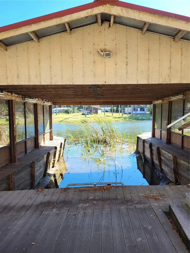 2377 NW 34th Place Lake Panasoffkee FL 33538
