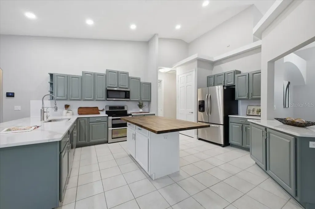 15107 3rd Drive E Bradenton FL 34212