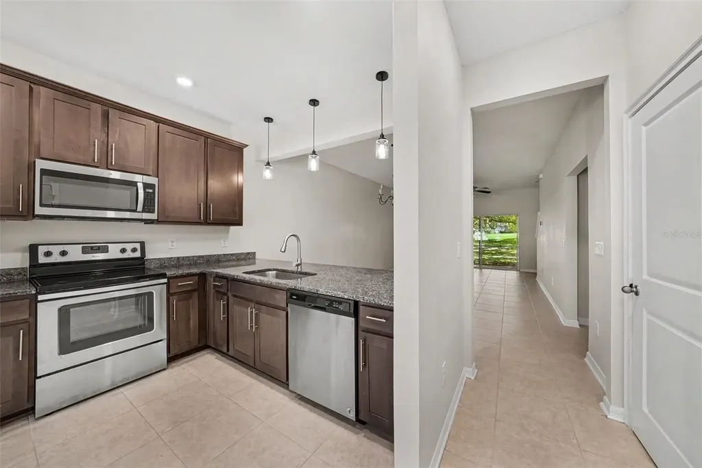 1124 Hillhurst Drive Wesley Chapel FL 33543