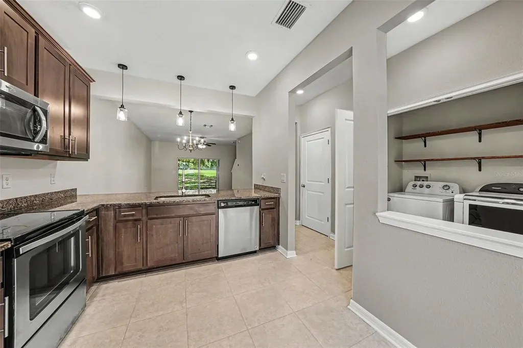 1124 Hillhurst Drive Wesley Chapel FL 33543