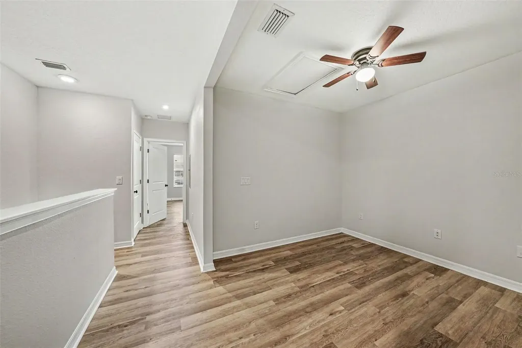 1124 Hillhurst Drive Wesley Chapel FL 33543
