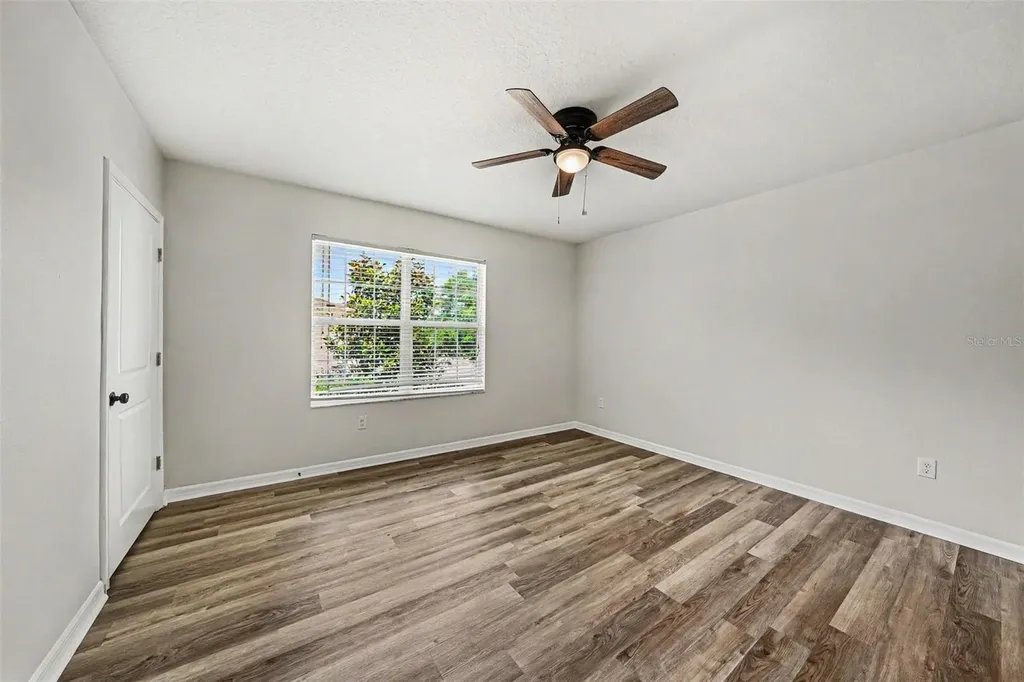1124 Hillhurst Drive Wesley Chapel FL 33543