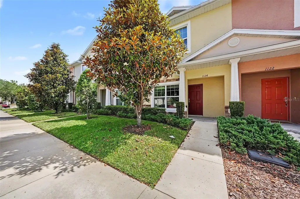 1124 Hillhurst Drive Wesley Chapel FL 33543