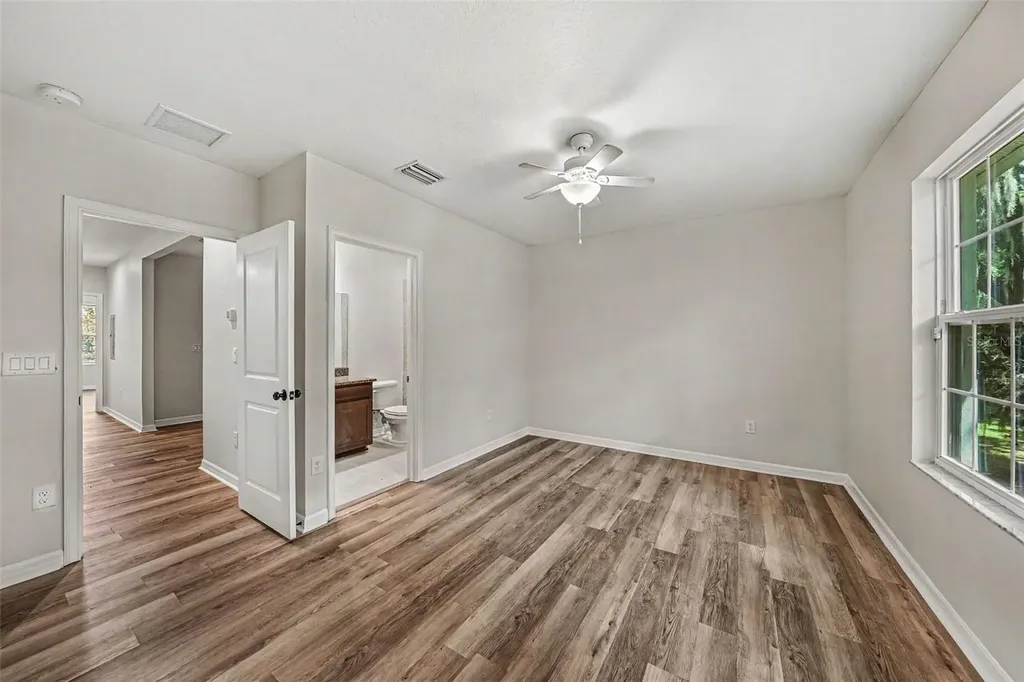 1124 Hillhurst Drive Wesley Chapel FL 33543
