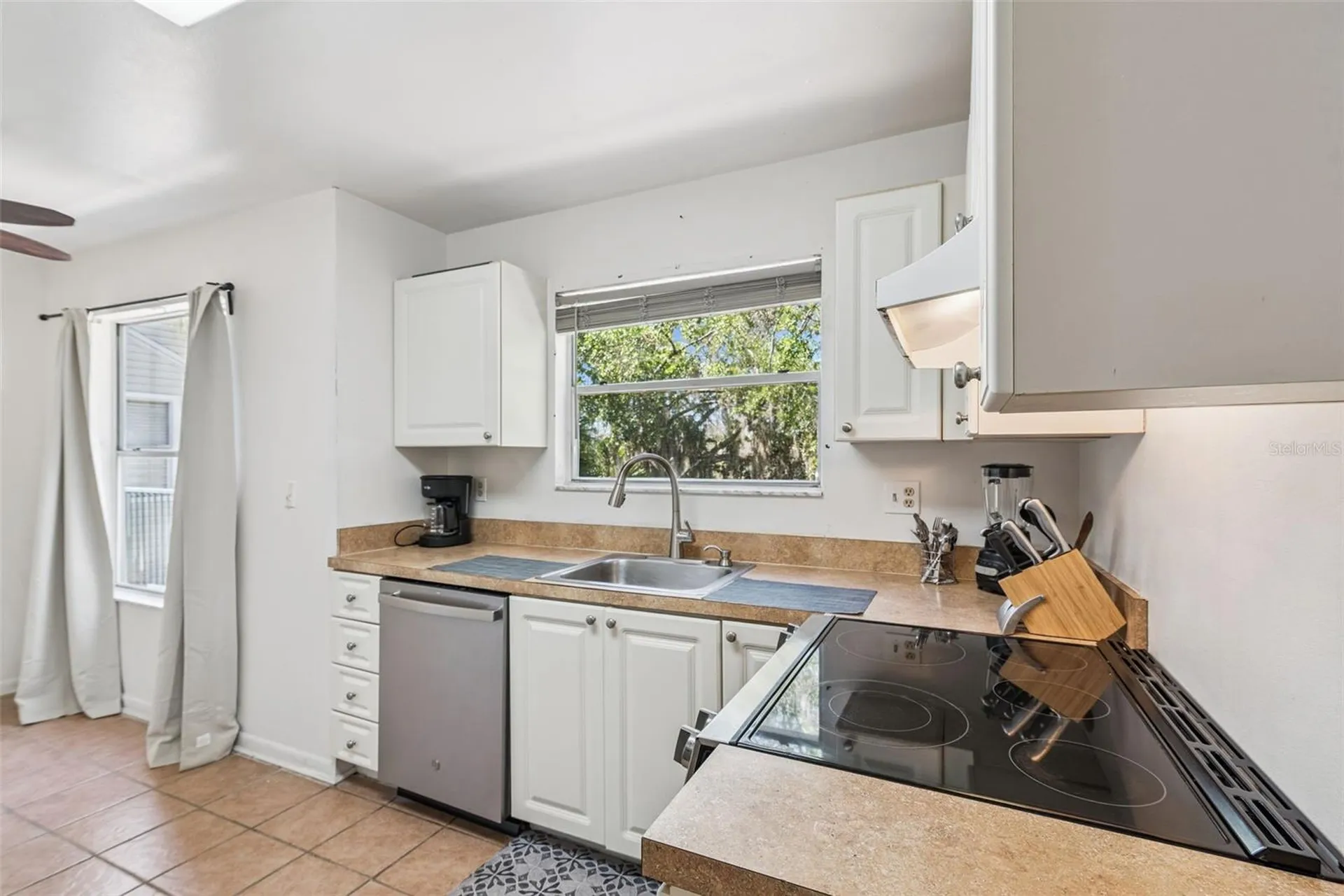 2564 Woodgate Boulevard Orlando FL 32822