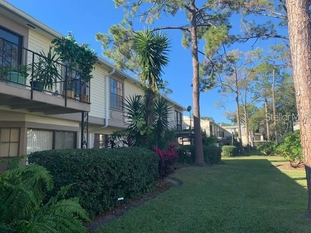 6043 Village Circle Orlando FL 32822