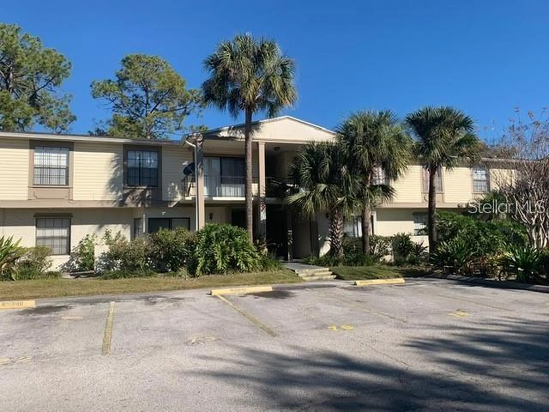 6043 Village Circle Orlando FL 32822