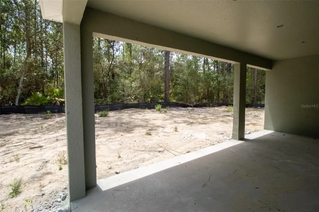 5034 W Pinto Loop Beverly Hills FL 34465